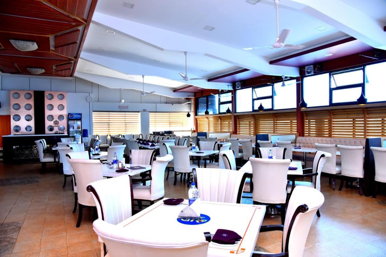 The Grand Krishna Luxury Hotel จิกมากาลูร์ ภายนอก รูปภาพ